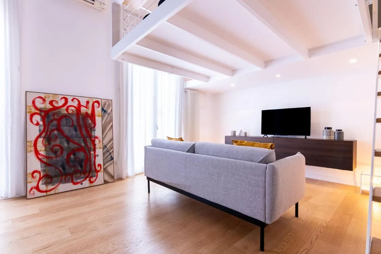 Oliveri Vintage House At Politeama Palermo 0*,  Italy